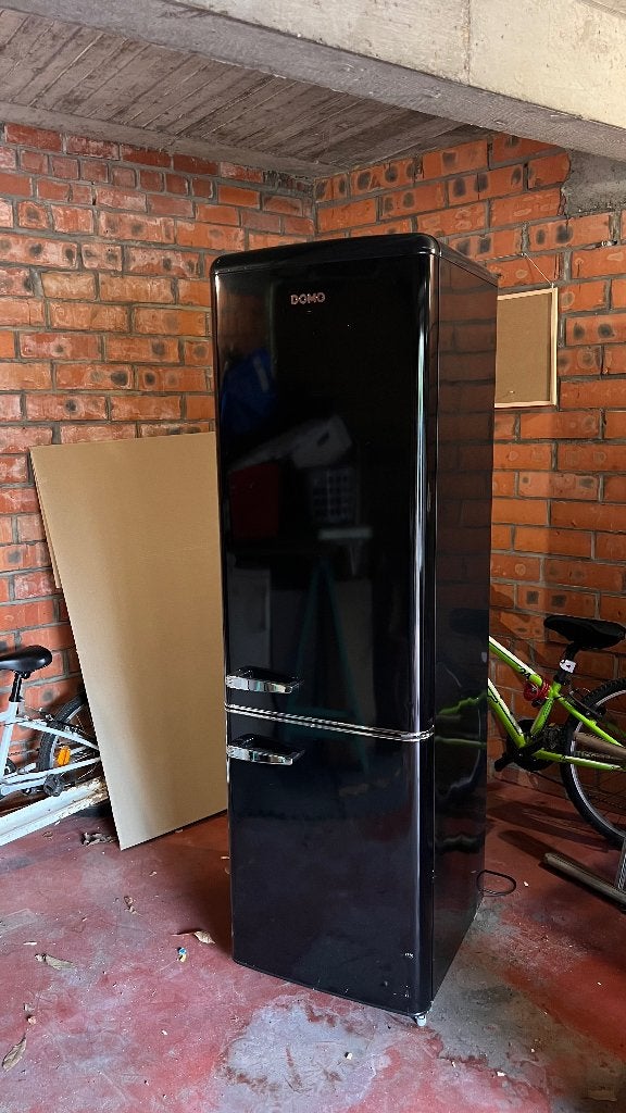 Domo koelkast met vriesvak aan de onderkant, Elektronische apparatuur, Gebruikt, Tussenbouw, 160 cm of meer, 60 tot 90 cm