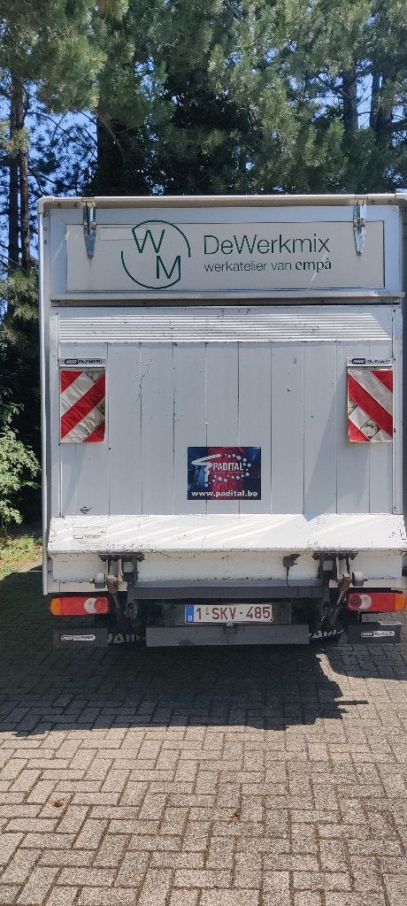 NISSAN CABSTER - MEUBELBAK MET LAADKLEP, Auto's, Bestelwagens en Lichte vracht, Voorwielaandrijving, Stof, Zwart, Wit