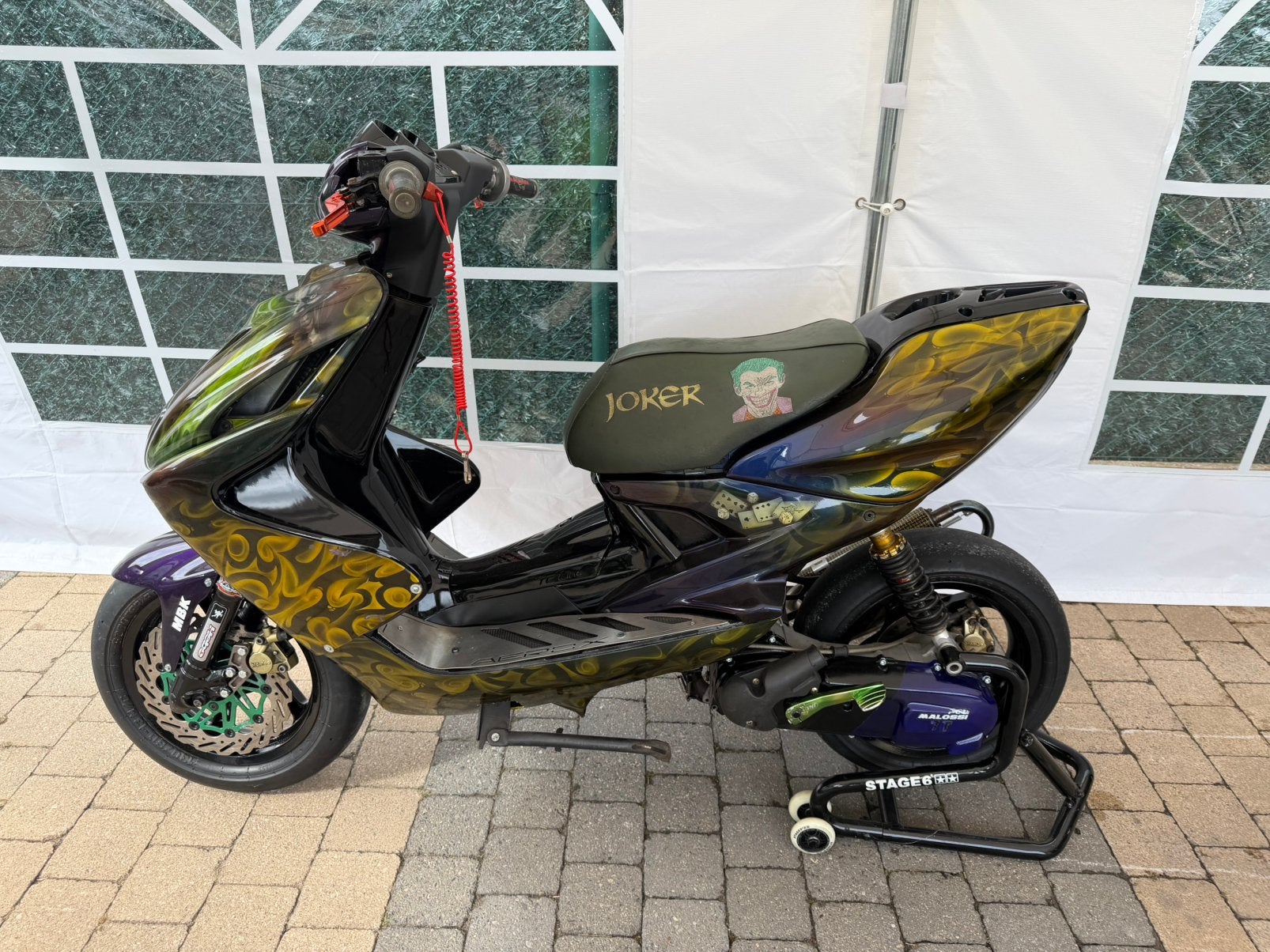 The jokker, Fietsen en Brommers, Ophalen, Zo goed als nieuw, Aerox