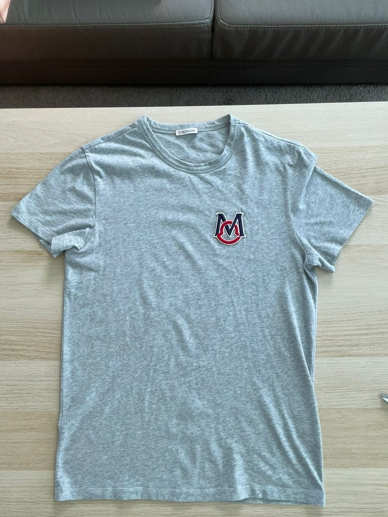 Moncler T shirt, Kleding | Heren, T-shirts, Moncler, Ophalen of Verzenden, Zo goed als nieuw, Grijs