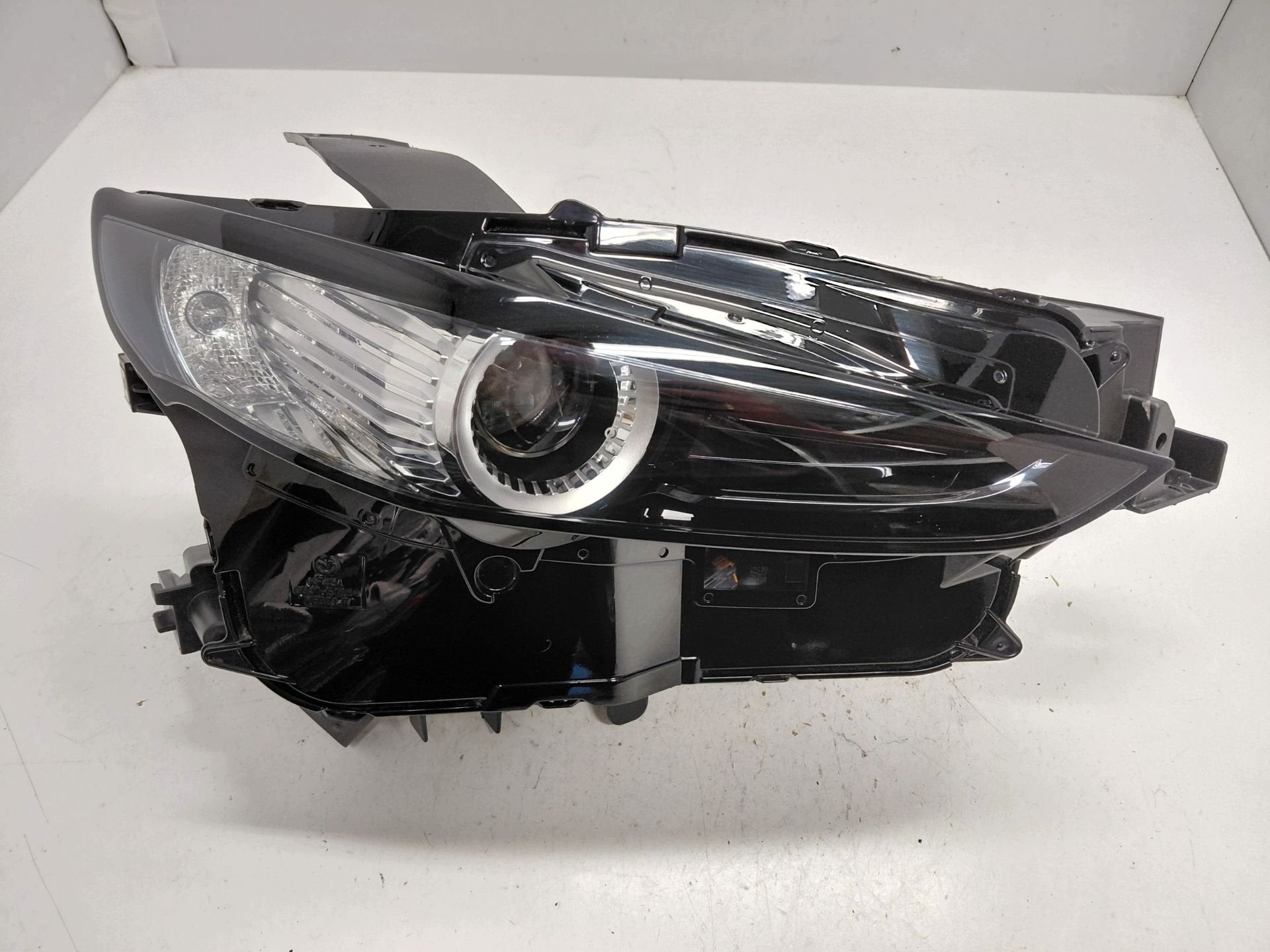 Mazda CX30 Koplamp Rechts Mazda, Auto-onderdelen, Gebruikt, Shinchi, Fuchu-Cho 3-1
730-8670  Hiroshima, Mazda Motor Corporation