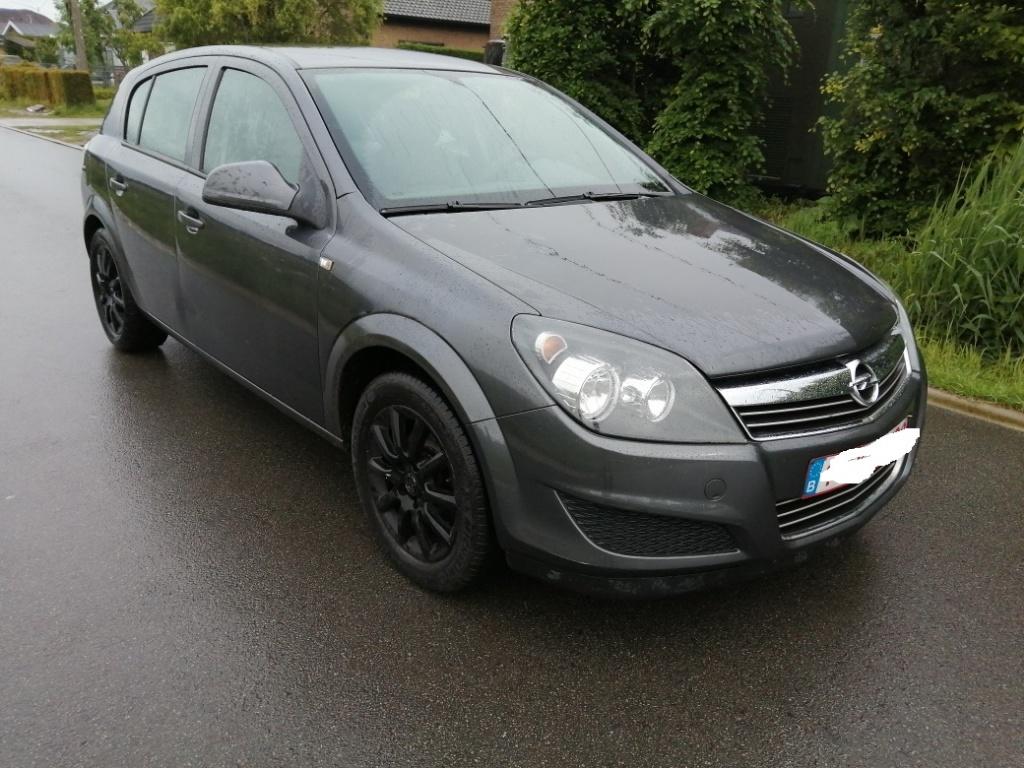 Opel Astra , benzine. Gekeurd voor verkoop., Auto's, Voorwielaandrijving, Euro 5, 4 cilinders, Elektrische ramen