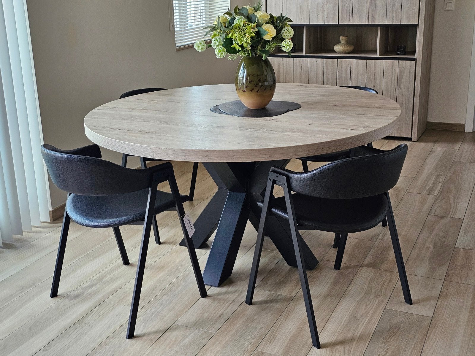 4 lederen zwarte disign stoelen, Huis en Inrichting, Stoelen, Ophalen, Strak modern, Zwart, Leer