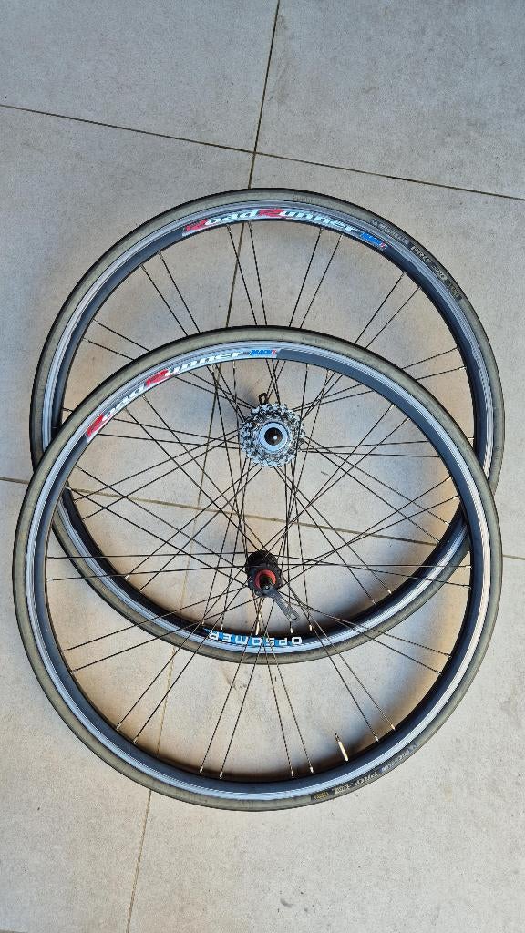 Wiel voor en achter ”Road Runner“ met cassette 8 speed >>>>, Fietsen en Brommers, Fietsaccessoires | Fietsgereedschap, Ophalen