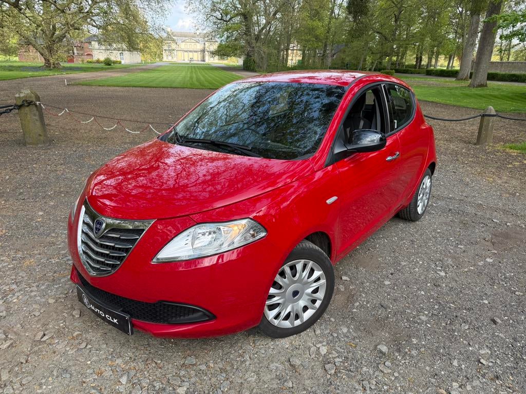 Lancia Ypsilon 2012 1.2i ESSENCE 046MKM Airco GARANTIE 12M, Autos, Lancia, Particulier, Achat, Ypsilon, ABS, Airbags, Air conditionné