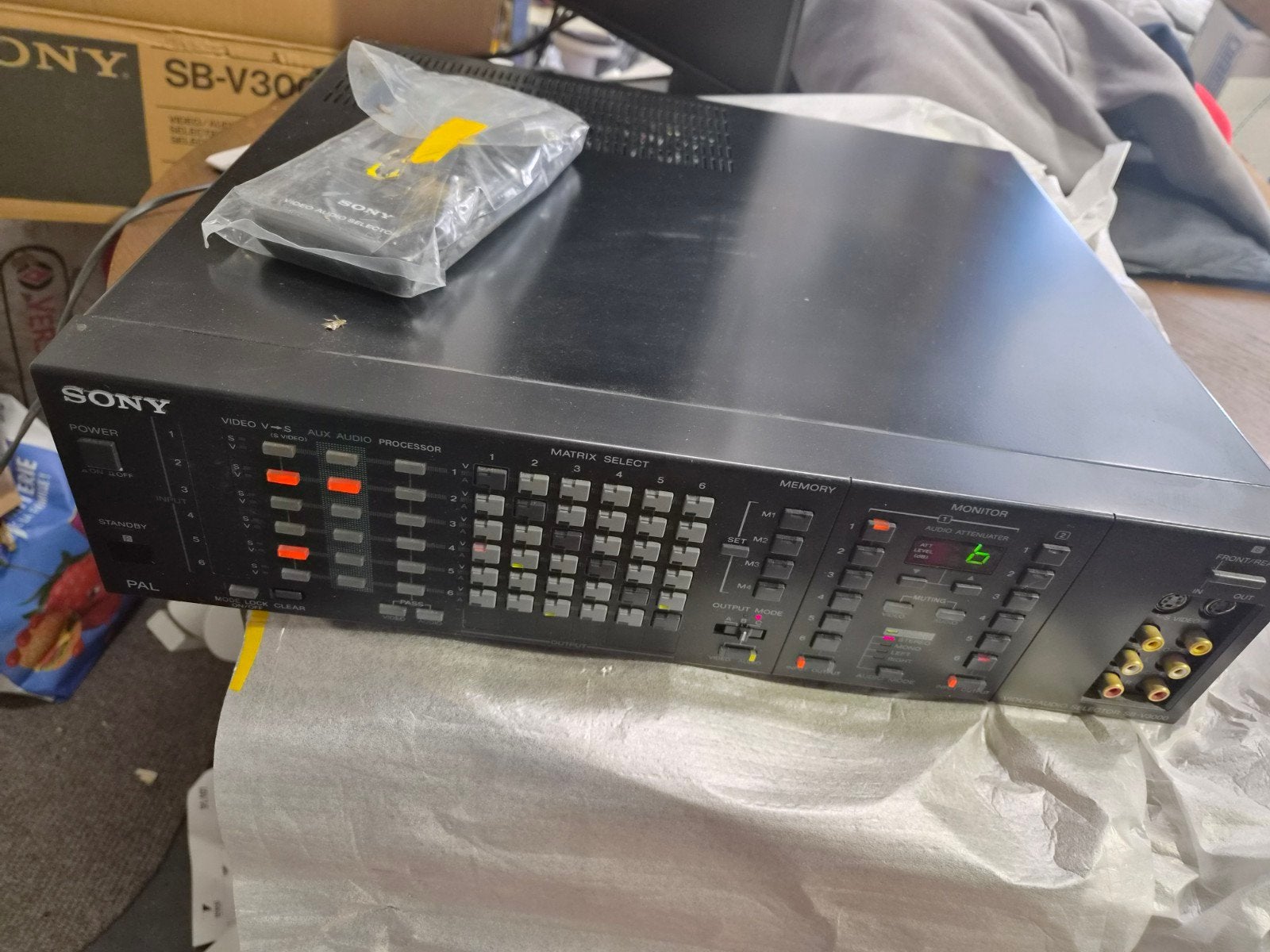 Sony SB-V3000 (Video/Audio Selector), Ophalen of Verzenden, Overige soorten, Overige typen