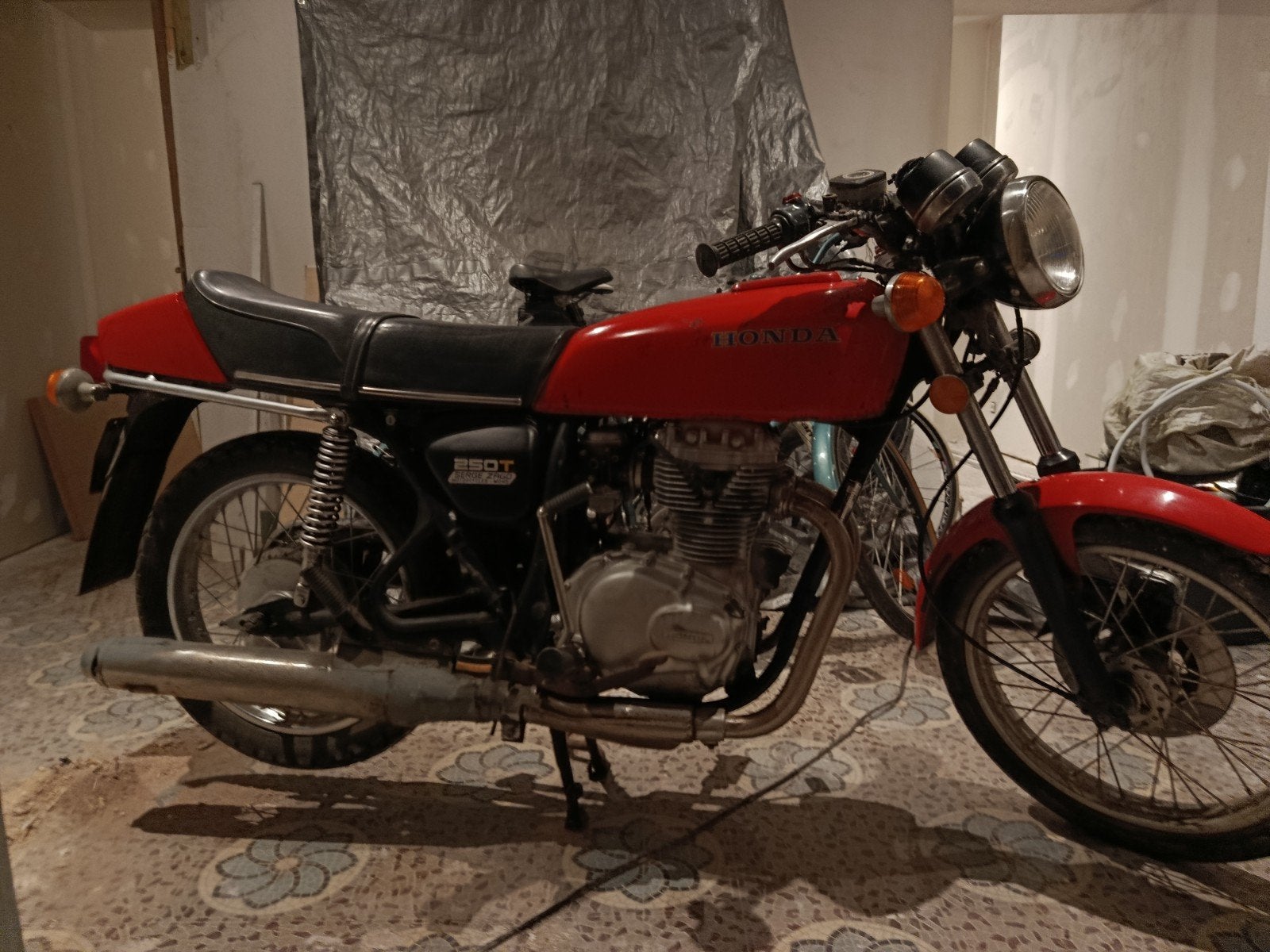 Honda cb 250+ Honda CJ 250t, Motoren