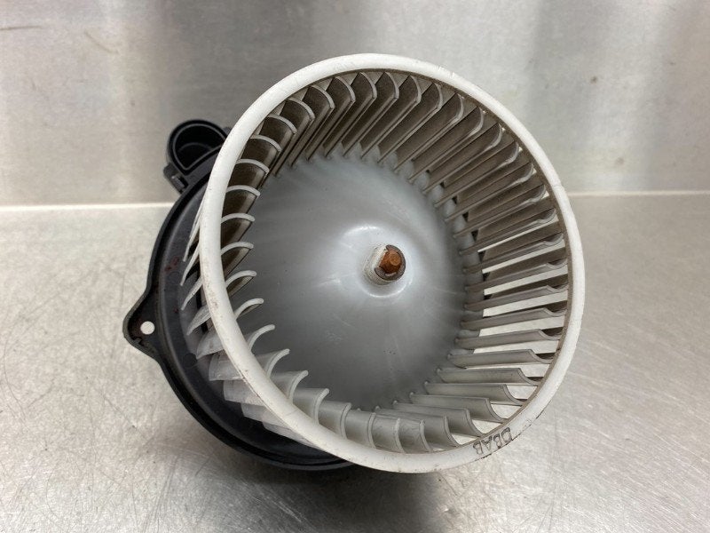 VENTILATEUR RADIATEUR MOTEUR Hyundai i30 Crosswagon (WWH), Hyundai Motor Deutschland GmbH, Kaiserleipromenade 5
63067  Offenbach am Main, DE