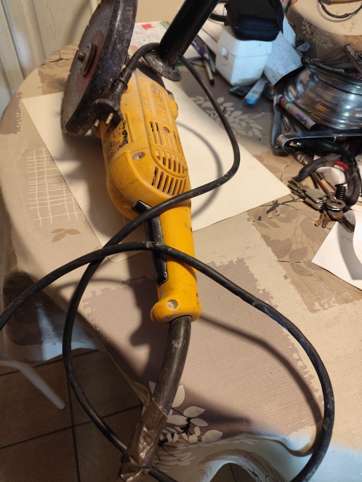 Dewalt Slijpmachine Zwaar, Ophalen
