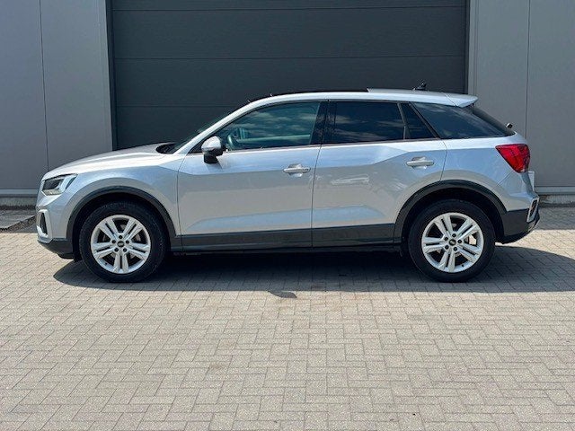 Audi Q2 benzine pano dak camera ad cruise controle, Auto's, Voorwielaandrijving, https://public.car-pass.be/vhr/1893ebc9-a67e-4740-909b-f47b7e23cb57