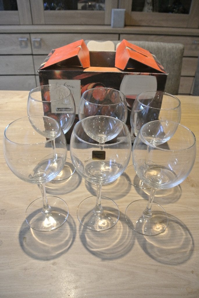 6 Luminarc NEW wijnglazen, Antiek en Kunst, Ophalen