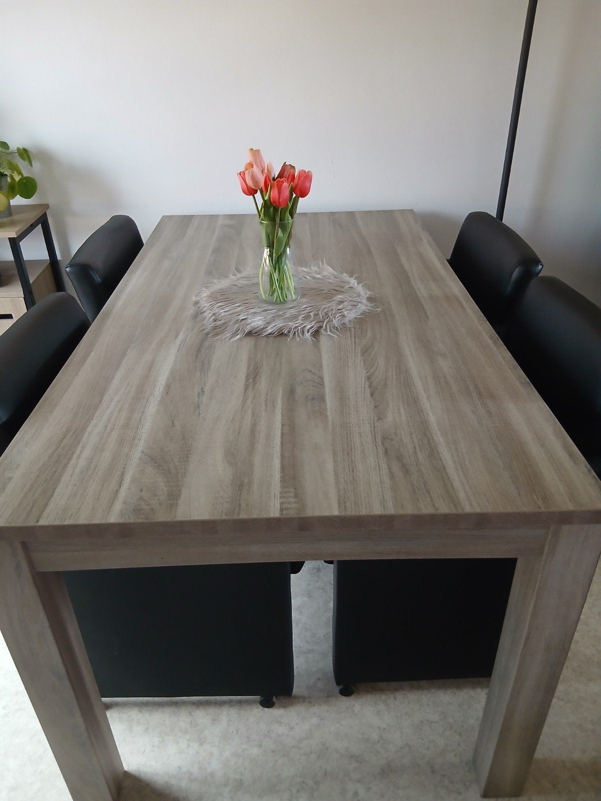 Mooie robuuste eettafel en 2 bijhorende  salon/bijzettafels., Ophalen