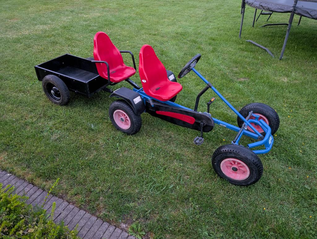Berg gocart met duozit en aanhangwagen, Enfants & Bébés, Jouets | Extérieur | Go-cart & Cuistax, Comme neuf, Berg, Siège duo, Avec chariot ou remorque