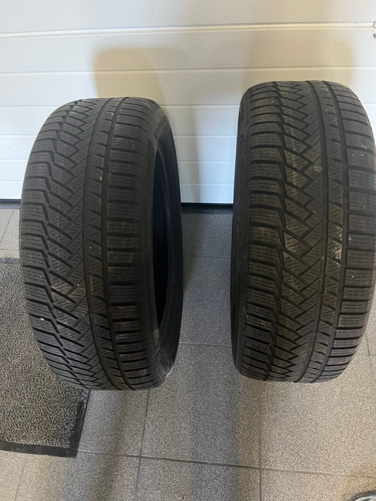 2 pneus continental 215/55 R17, Enlèvement, Pneu(s)