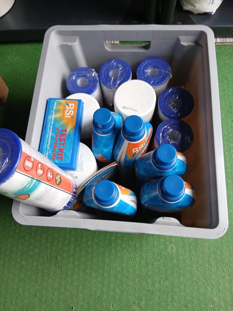 Zwembad best away + toebehoren, Diversen, Ophalen