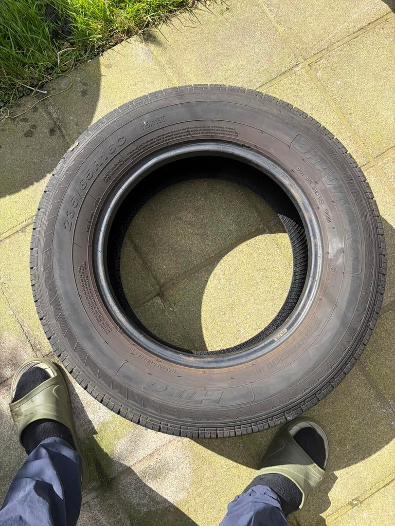 Banden 235 65 R16 C       2 STUKS, Auto-onderdelen, Banden en Velgen, Ophalen, Band(en)