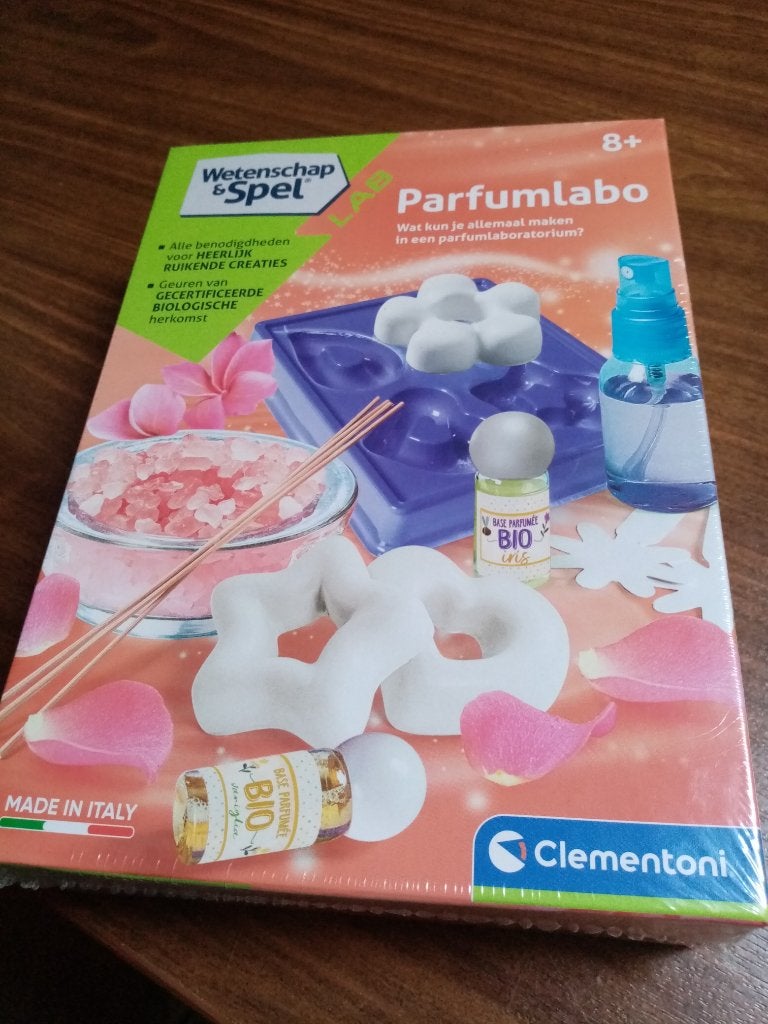 Laboratoire de parfums Clementoni - nouveau, Enlèvement ou Envoi, Neuf, Bricolage