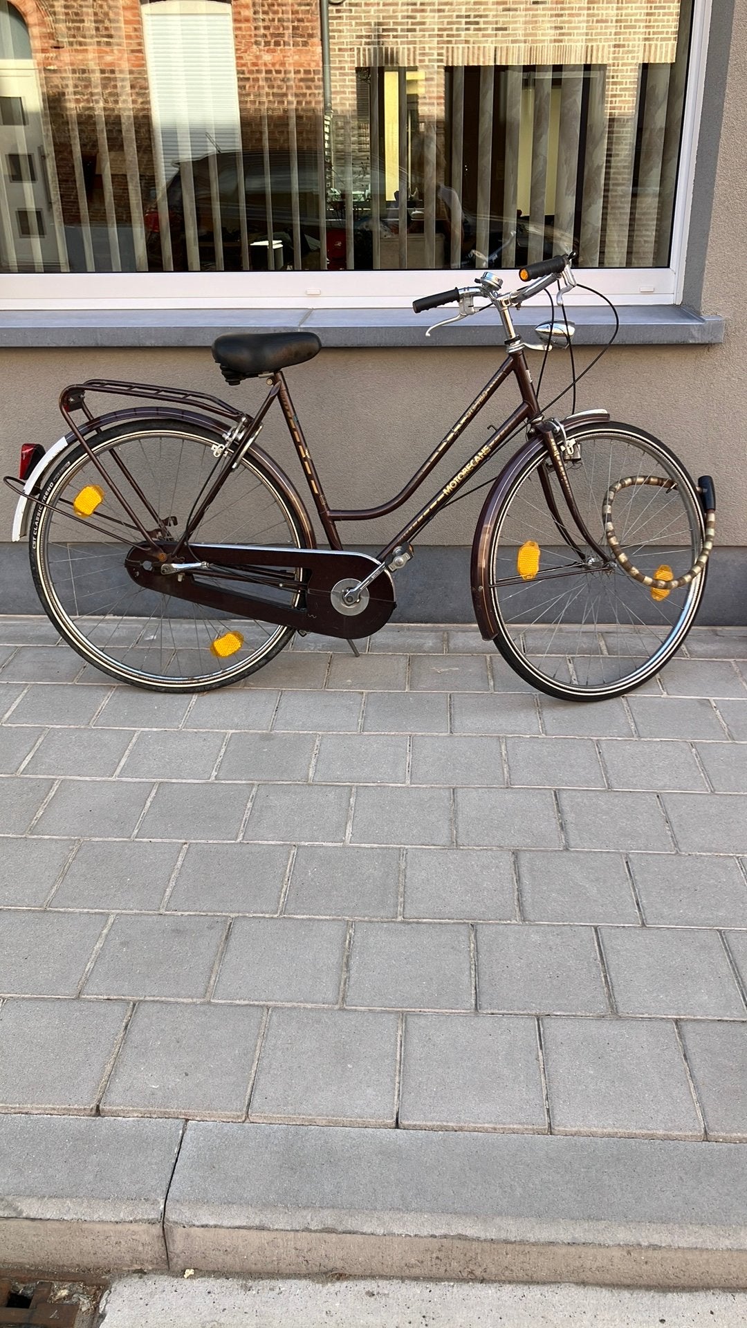 Dames fiets, Ophalen