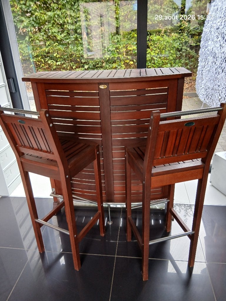 Bar en bois exotique (eucalyptus) + 2 chaises hautes, Enlèvement, Comme neuf, Bois