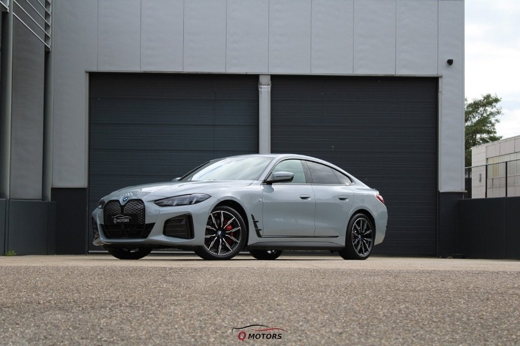 BMW i4 i Gran Coupe eDrive35 M/LED/CAMERA/CARPLAY/GARANTIE, Autos, Achat, Ordinateur de bord, Entreprise, Entretenue par le concessionnaire