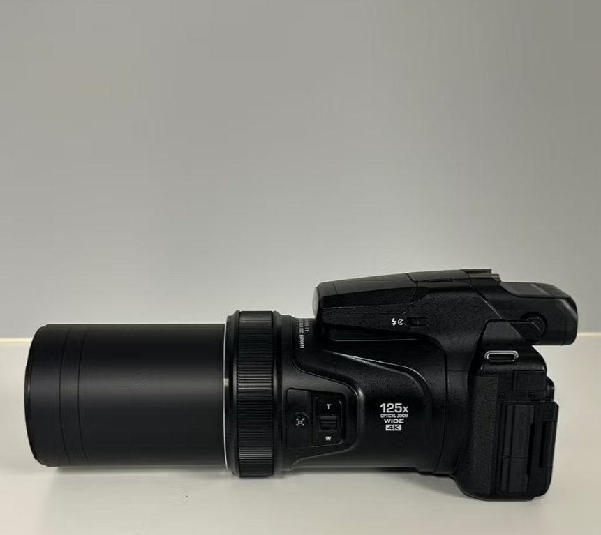 Nikon Coolpix P1000 Camera | | Tas | Statief | 64GB, Audio, Tv en Foto, Videocamera's Digitaal, Ophalen, Zo goed als nieuw, Geheugenkaart