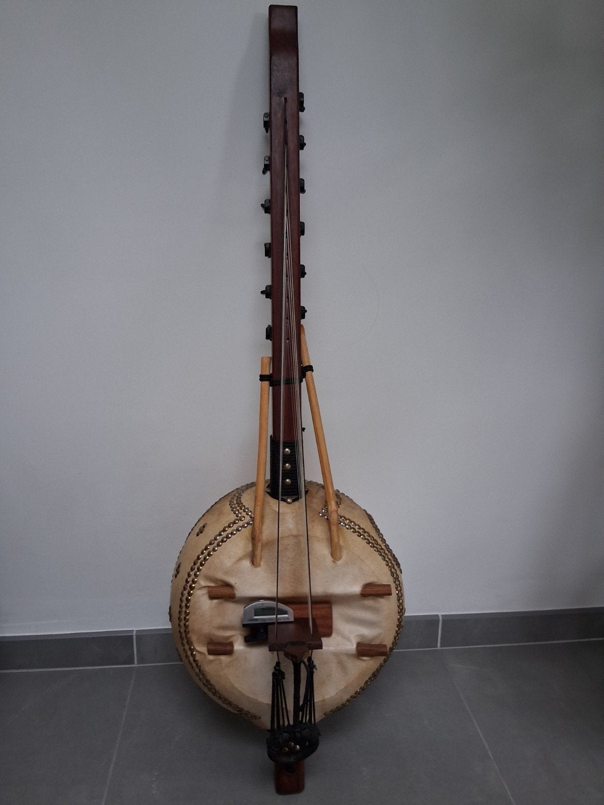 Kamale ngoni handgemaakt 630€ + beschermtas en stembak Boss, Muziek en Instrumenten, Snaarinstrumenten | Gitaren | Bas, Ophalen