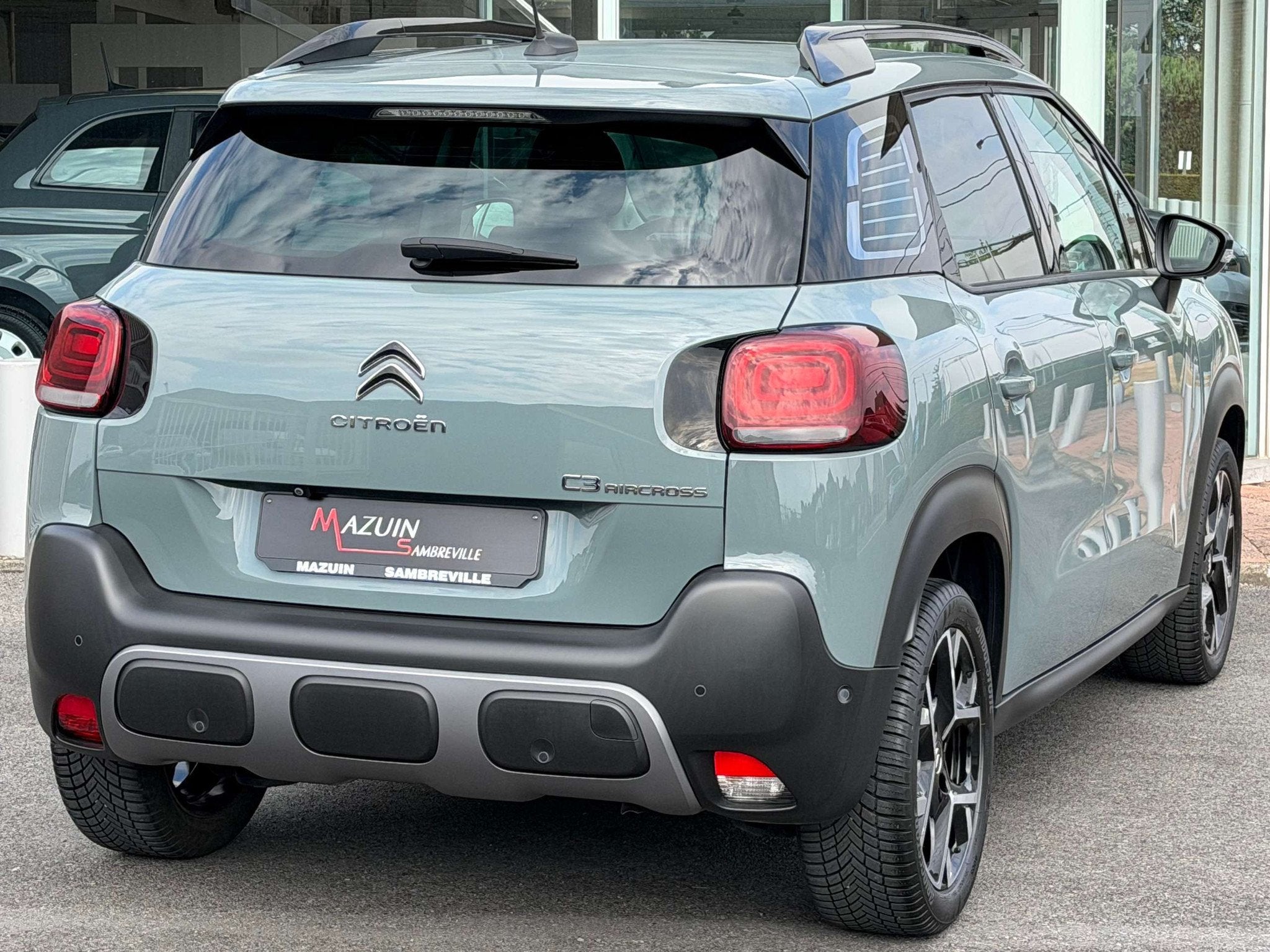 Citroën C3 Aircross 1.2i 110 Cv * Shine * Cuir * Caméra *, Autos, Argent ou Gris, Achat, Euro 6, Entreprise