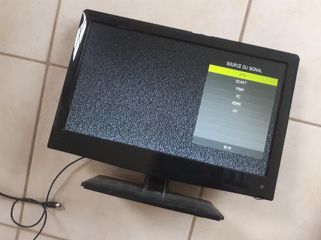 Tv télé 46cm Terris, Audio, Tv en Foto, 40 tot 60 cm, Ophalen, Overige merken, Gebruikt