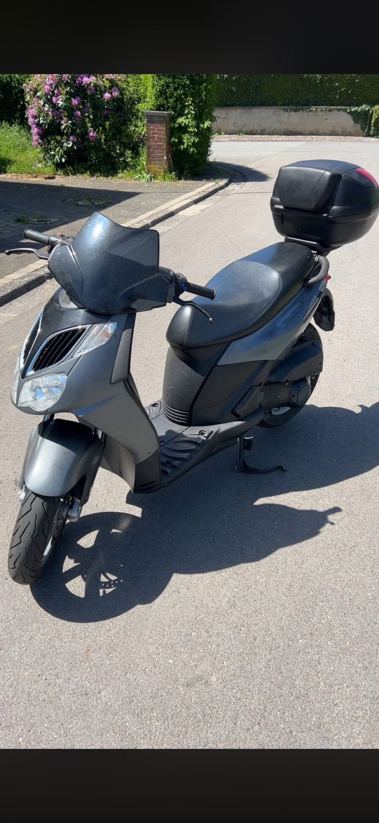 Aprilia Sportcity 125, Ophalen, Zo goed als nieuw