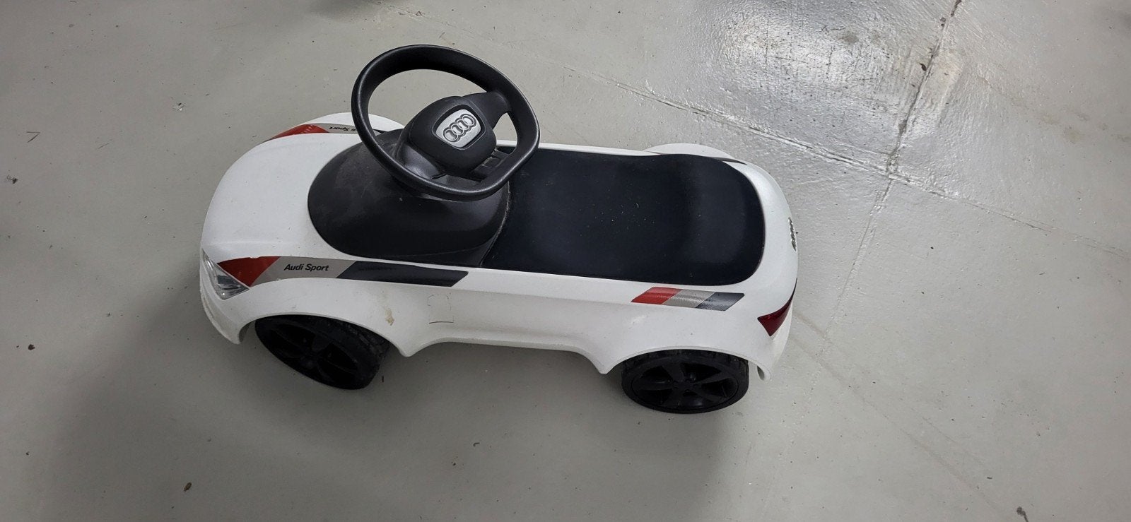 Audi juniorauto, Ophalen