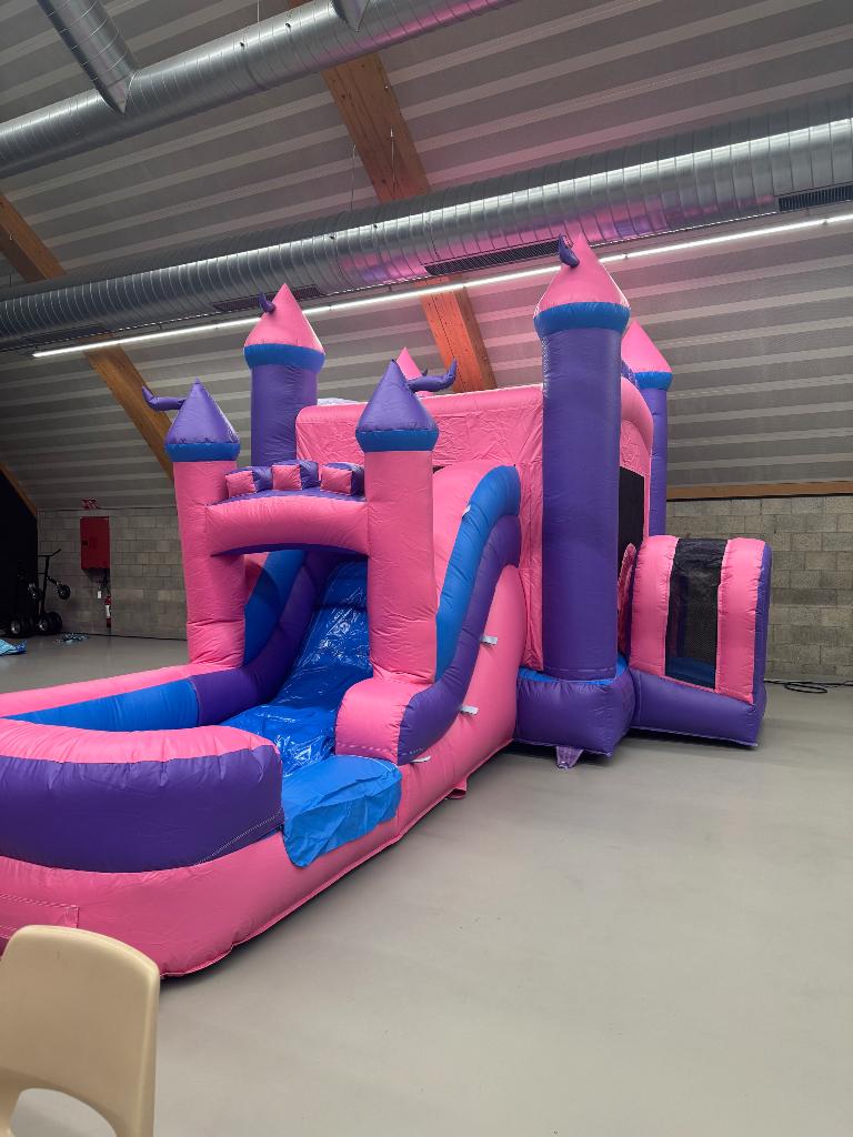 Châteaux gonflables à envahir : 8 pièces
