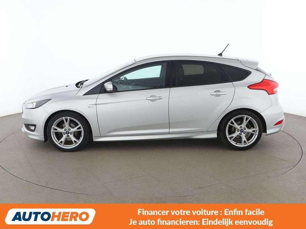 Ford Focus 1.0 EcoBoost ST-Line (bj 2018), Stof, Gebruikt, https://public.car-pass.be/vhr/7a61391e-b077-4f88-83a8-72995de45124