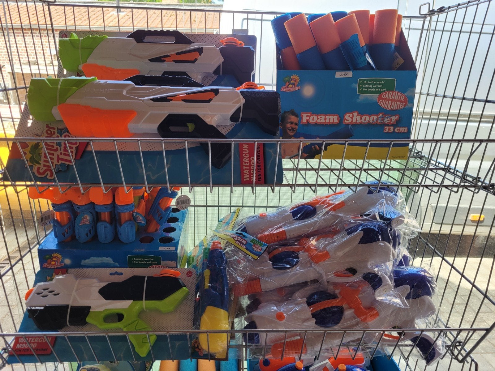 Waterpistolen, intex, waterballonnen, bellenblaas,...., Zakelijke goederen, Ophalen
