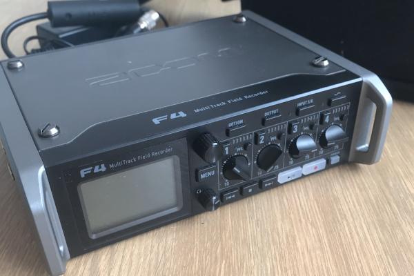 ZOOM F4 field recorder, Enlèvement ou Envoi, Comme neuf, 5 à 10 canaux