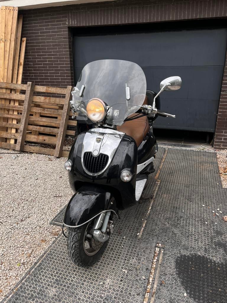 Neco borsalina due 125, Fietsen en Brommers, Ophalen, Zo goed als nieuw