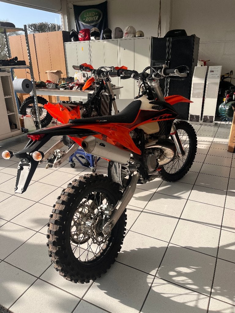 KTM EXC 300 TPI MY20 8,5 heures et 262 km ! ! !, Motos, Motos | KTM, 300 cm³, Entreprise, Jusqu'à 11 kW, Neuf