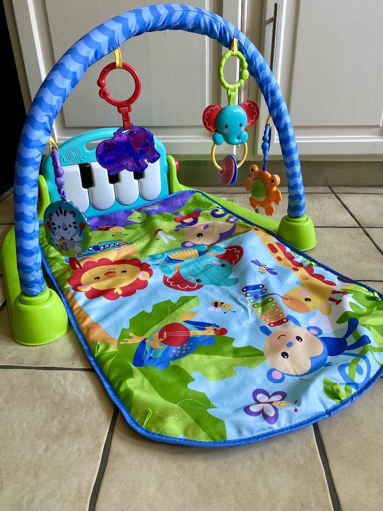 Fisher Price kick and play piano muzikale gym, Enfants & Bébés, Jouets | Fisher-Price, Enlèvement