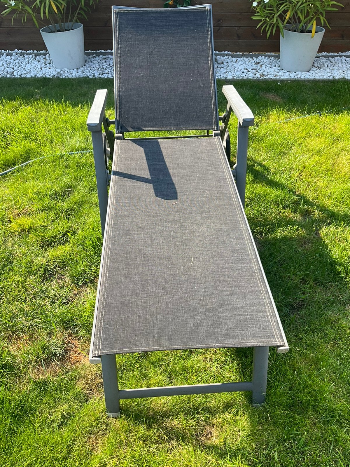 Ligzetel tuin donkergrijs met kussen, Ophalen, Gebruikt, Aluminium, Verrijdbaar