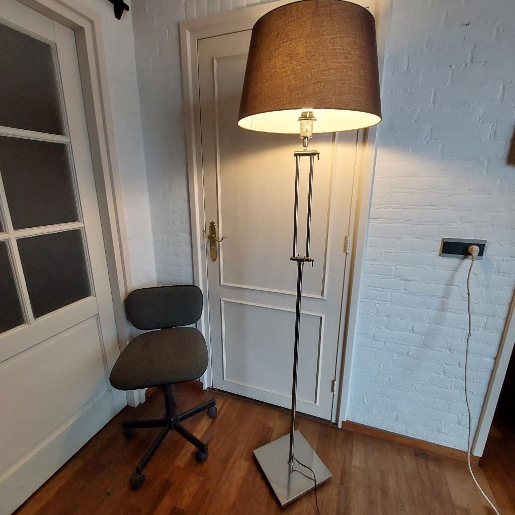Vloerlamp lamp verlichting lampen lampenkap., Huis en Inrichting, Ophalen, Zo goed als nieuw, Stof, Modern
