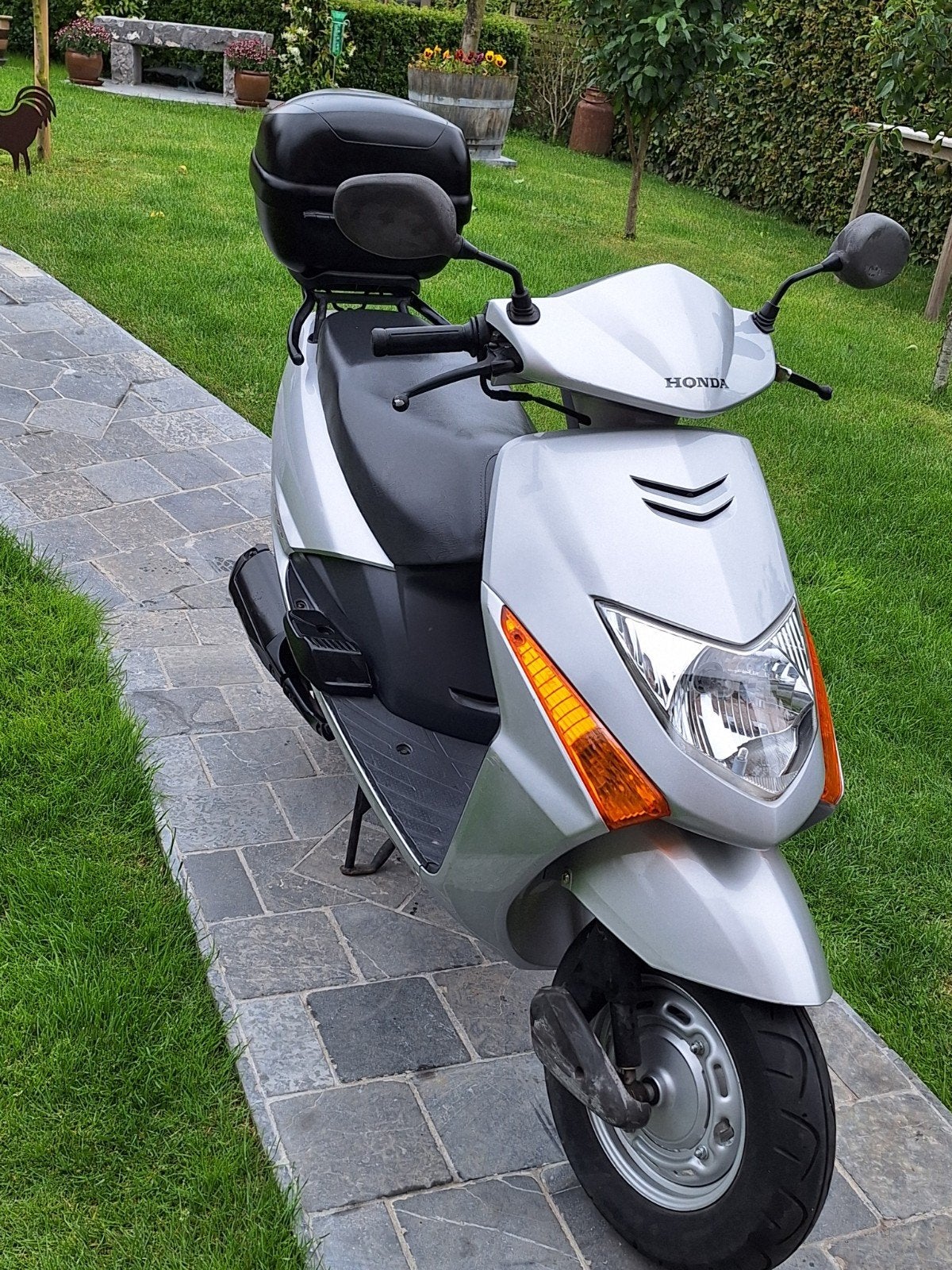 Honda laed scv100., Ophalen