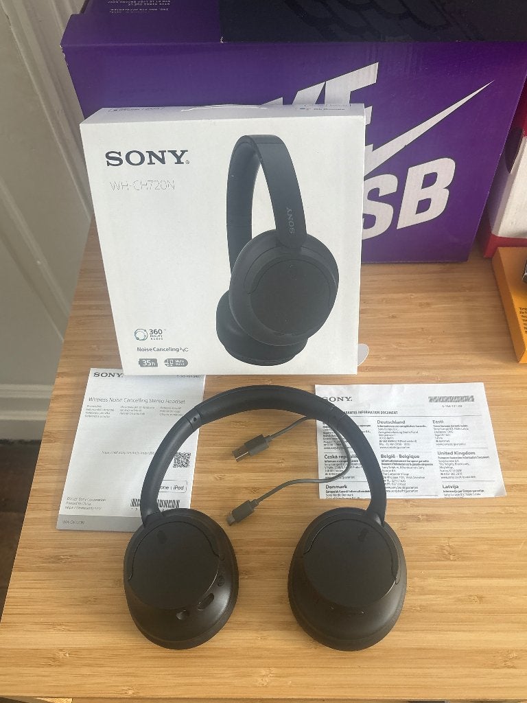 Sony CH720N Noice Canceling met doos en kabel, Enlèvement ou Envoi, Comme neuf