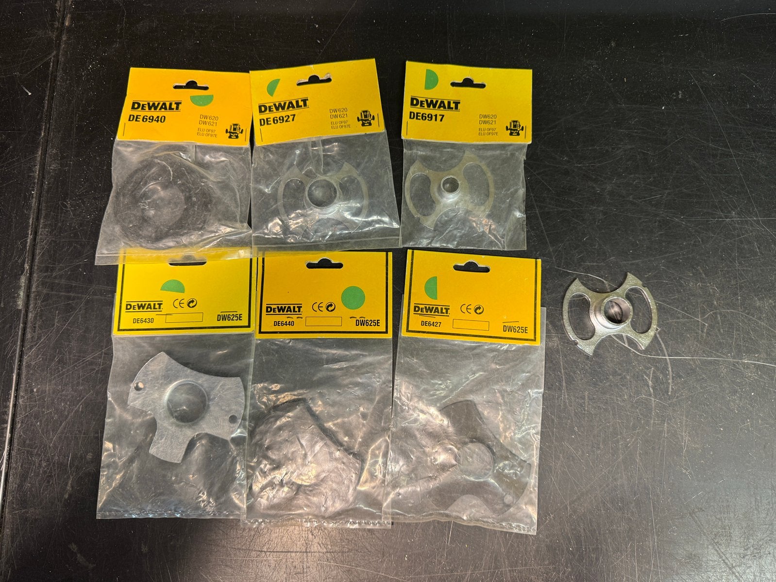 Set kopieerringen DeWalt, Doe-het-zelf en Bouw, Ophalen, Zo goed als nieuw