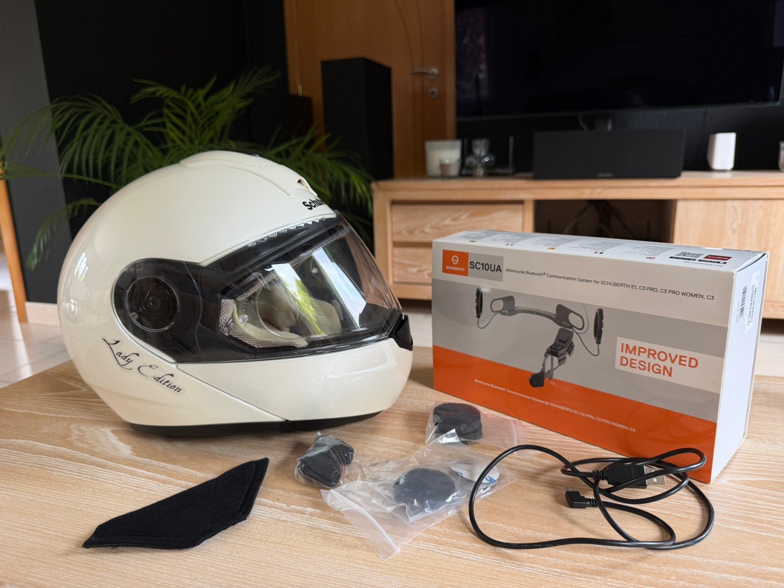 Schuberth Lady Edition motorhelm met audiosysteem, Motoren, Overige merken, M, Dames, Tweedehands