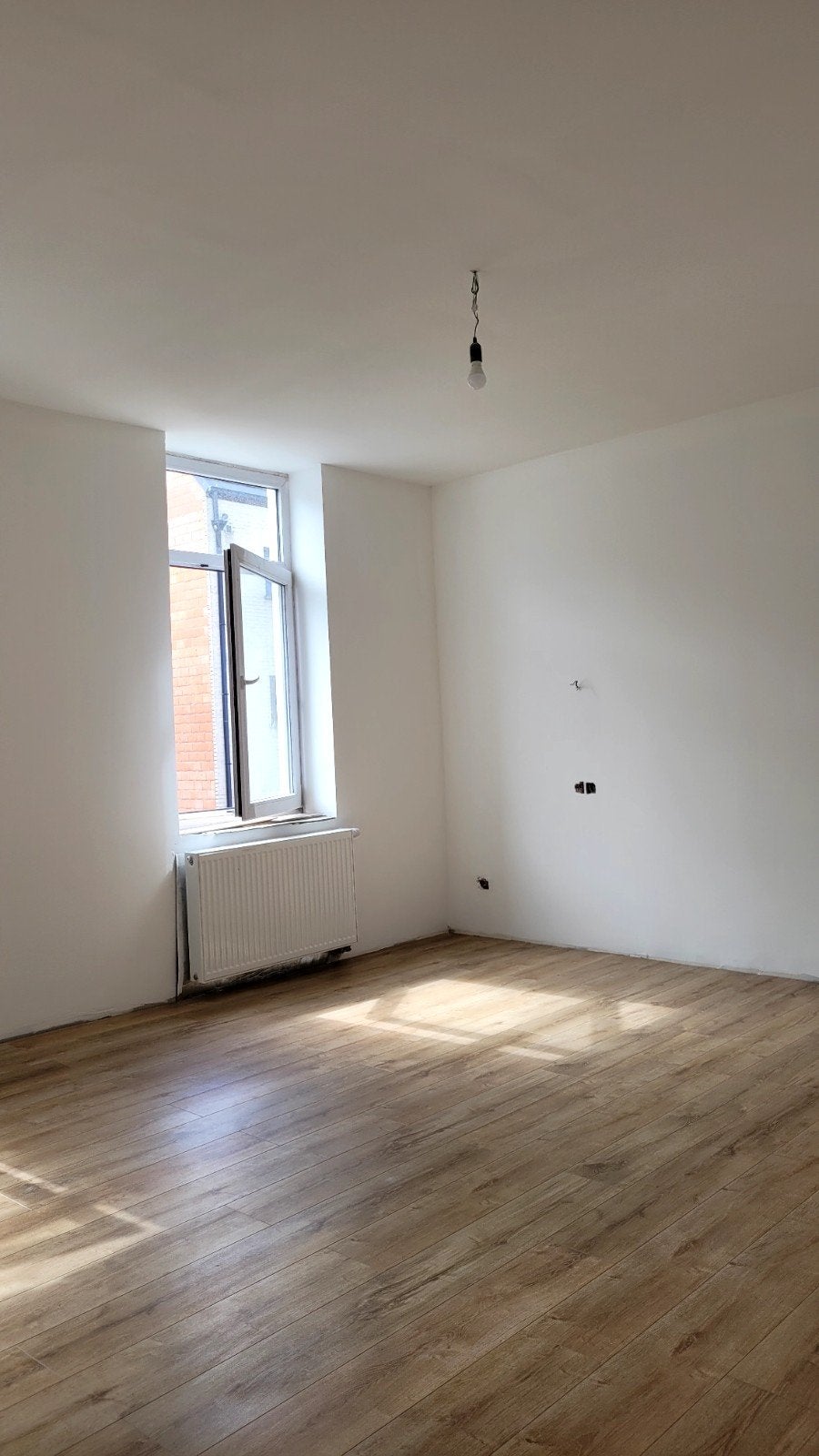 Schilder — Schilderkamers en appartementen in Brussel, Ophalen of Verzenden, Klassiek, Handgeschilderd, Acrylverf