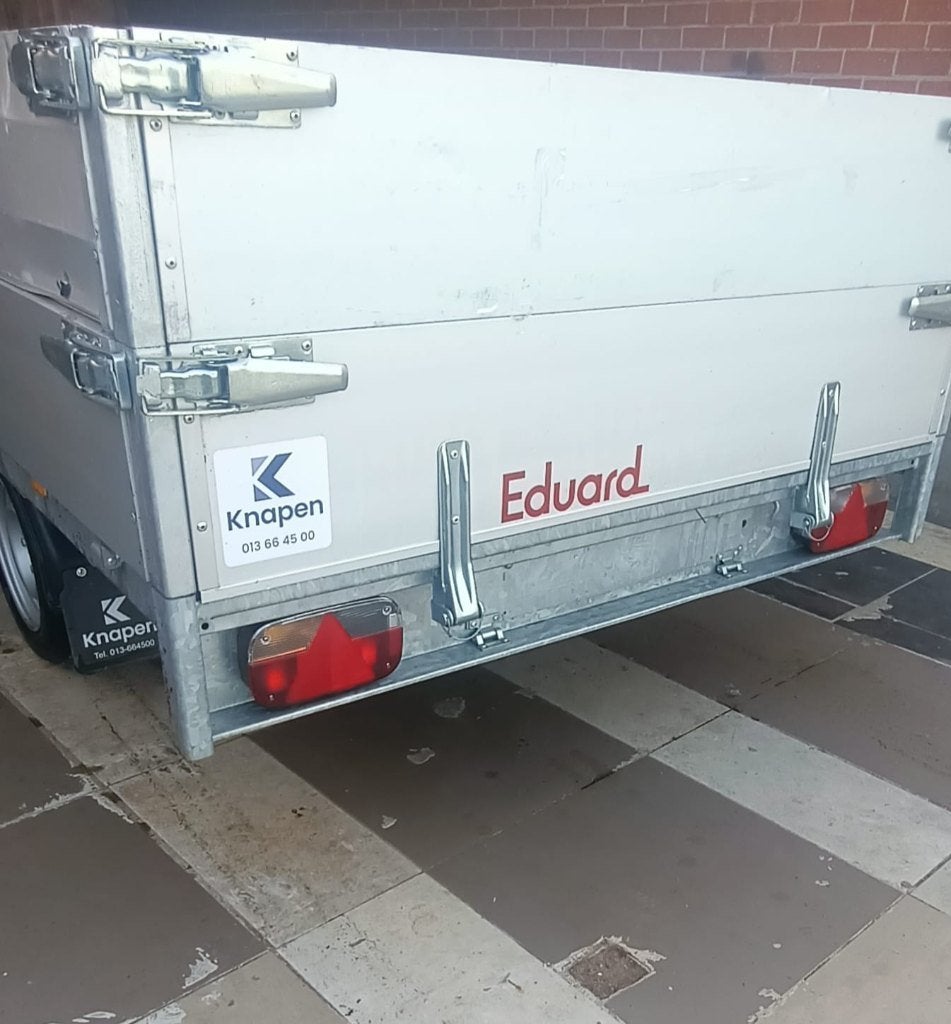 Aanhangwagen ongeremd 750 kg, Enlèvement