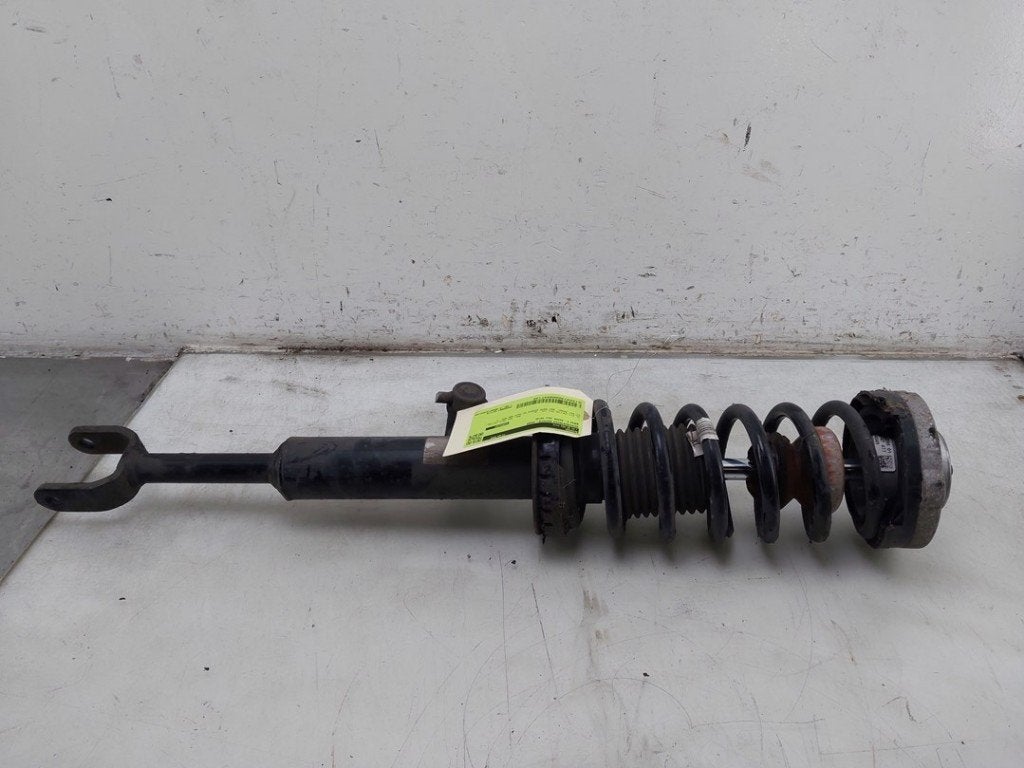 AMORTISSEUR OU ABSORBEUR DE CHOC AVANT DROIT 5 serie (F10), Utilisé, BMW, Petuelring 130
80809  München, DE, Bayerische Motoren Werke AG