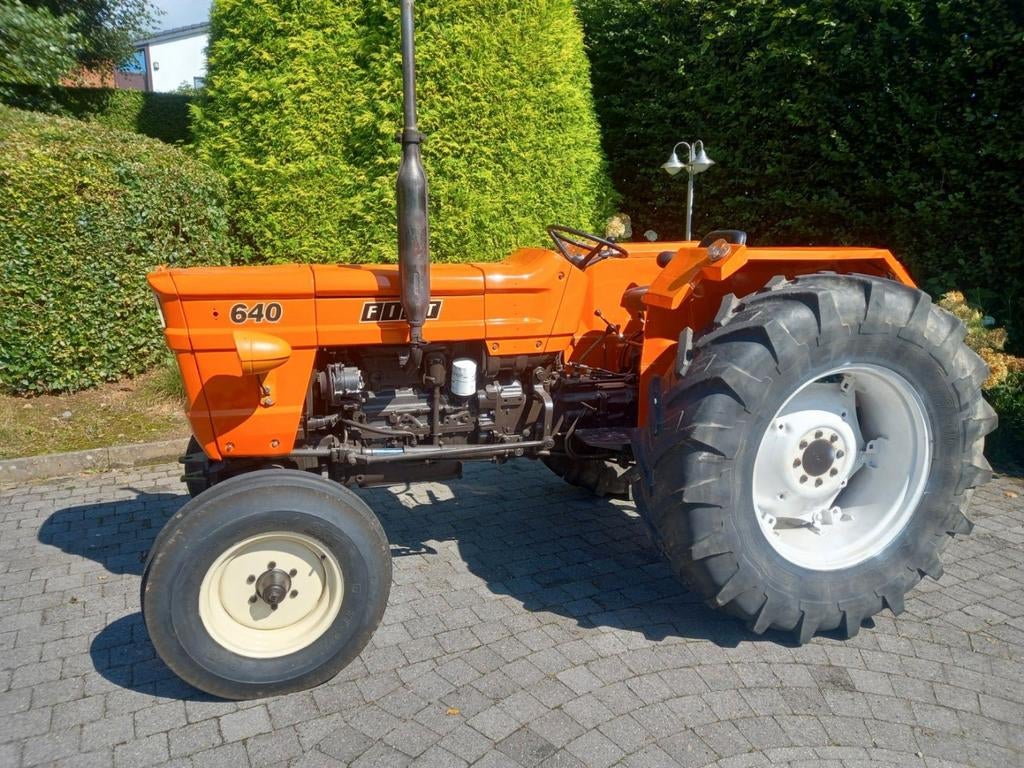 Tracteur fiat  ou utb universal cherche, Enlèvement, Fiat