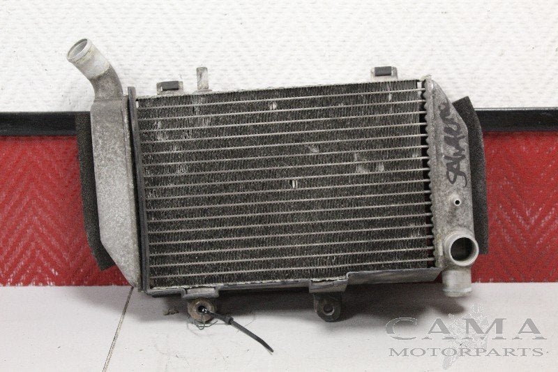 RADIATEUR RECHTS Honda VFR 800 VTEC 2002-2013 (VFR800 RC46), Dhr. S. di Majo, Gebruikt, Info@cama-motorparts.nl, P.J. Troelstraweg 8 8
3144 CX  MAASSLUIS, NL