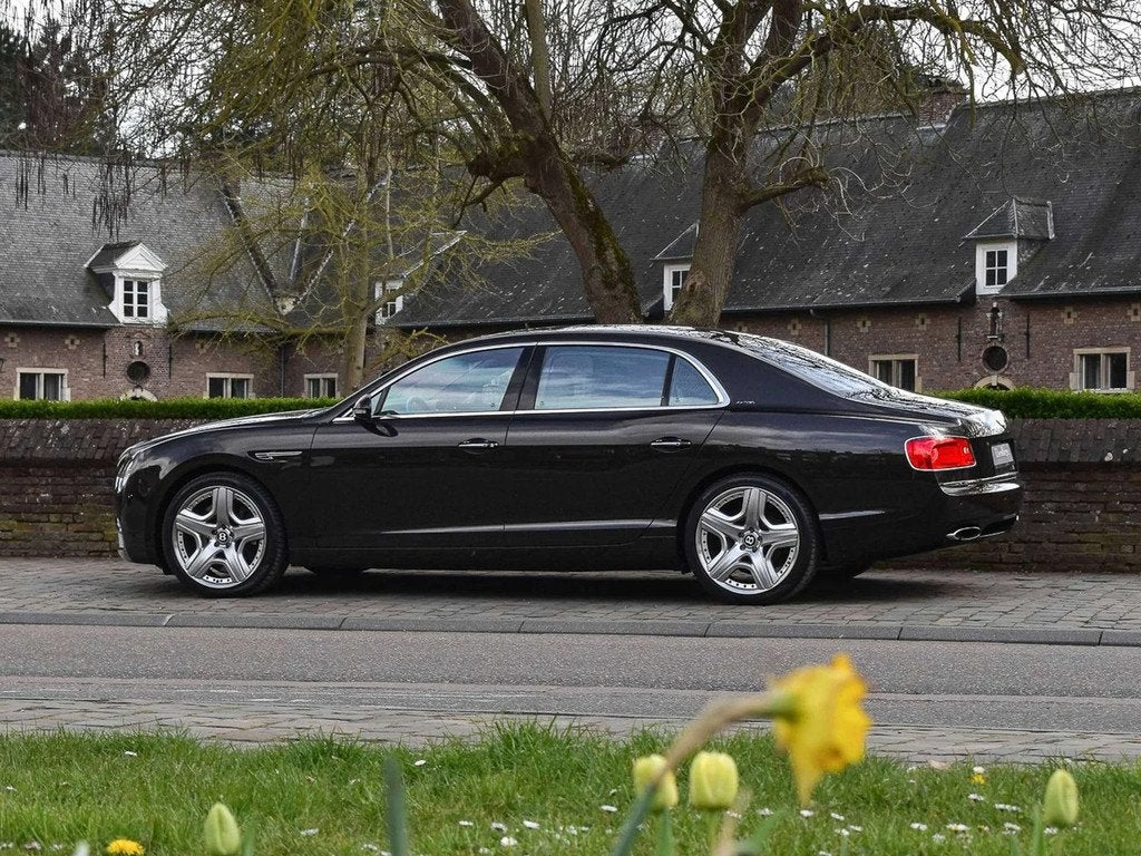 Bentley Flying Spur W12 / Havana Metallic / Bentley History, Auto's, Bentley, Automaat, Adaptive Cruise Control, 12 cilinders