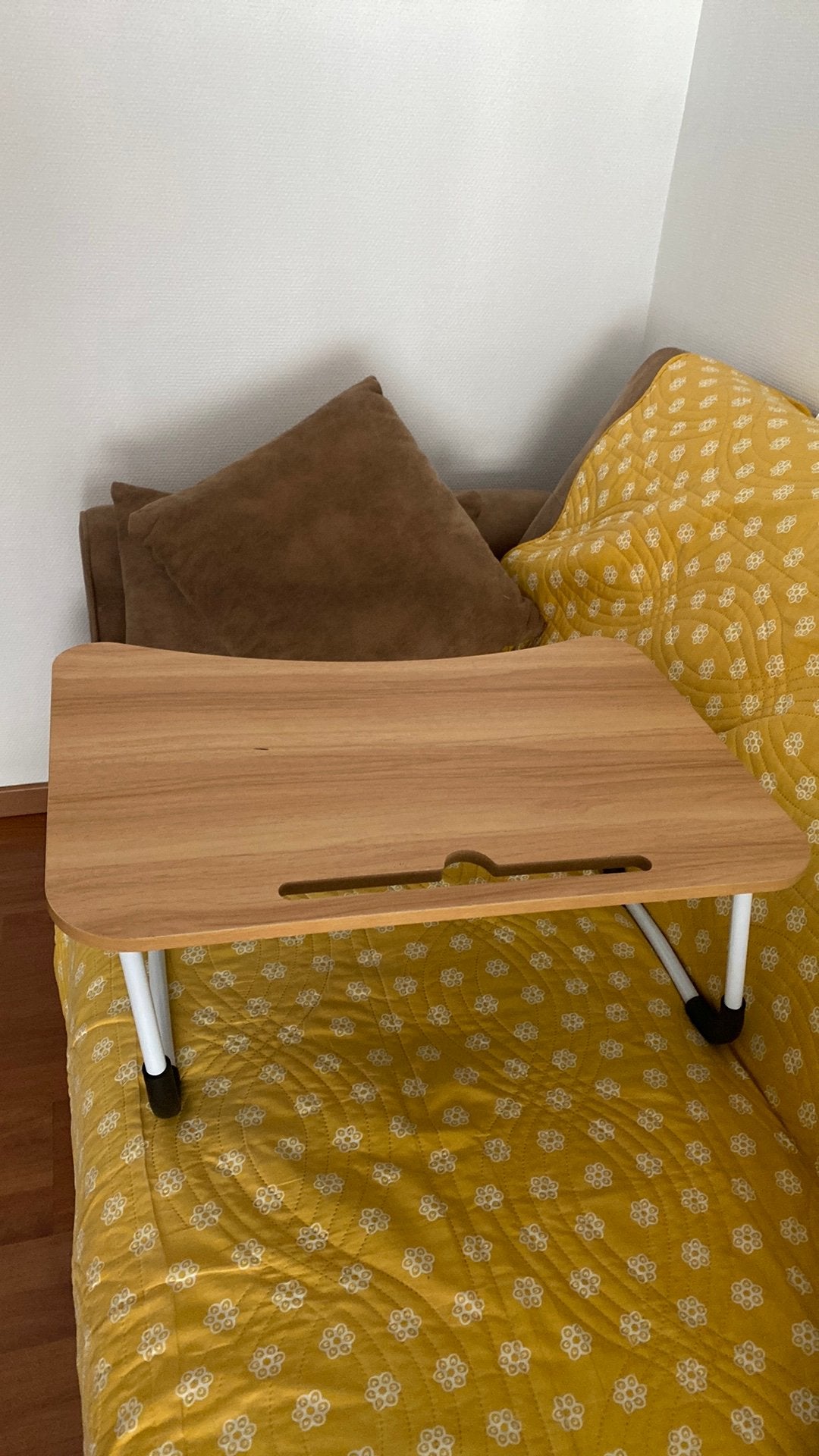 Table de lit/table de travail, Enlèvement, Comme neuf